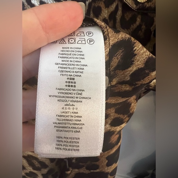 Michael Kors | Women’s | Leopard Animal Print | Top | Blouse | Zip Front | Small - Picture 6 of 7